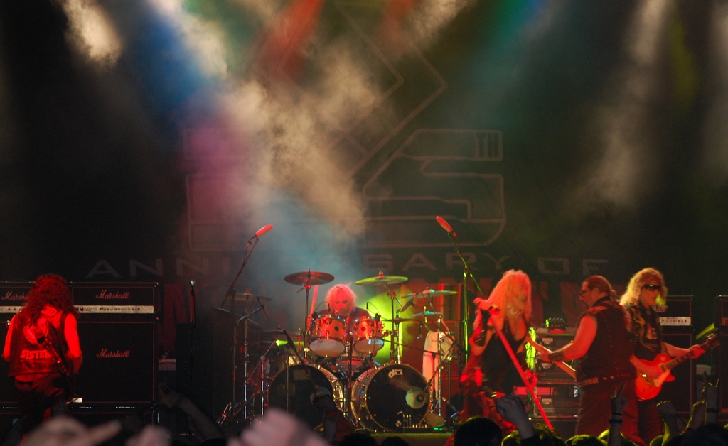 3 Twisted Sister 85.jpg